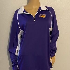 Colosseum sweatshirt size M